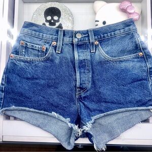 Levi’s 501 High Waist Five Button Blue Ombrè Fade Out Shorts Size 26!